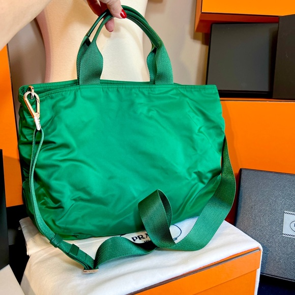 Prada AUTHENTIC Emerald Green Nylon bag with saffiano leather accents. NEW!! - Picture 8 of 15